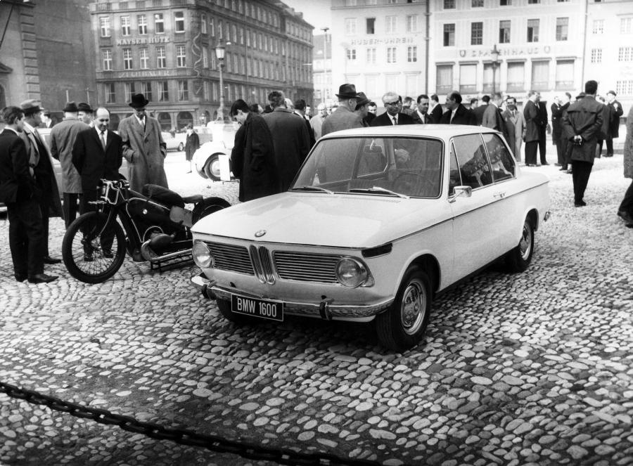 BMW 1600-2 (E10) 1966 года  (фото 5 из 15)